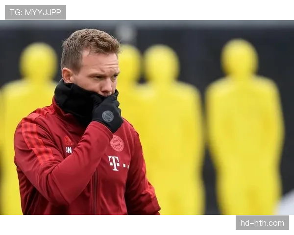 拜仁赛前训练重点演练中场三角围抢,纳格尔斯曼欲以压迫遏制皇马反击 拜仁赛前训练重点演练中场三角围抢,纳格尔斯曼欲以压迫遏制皇马反击